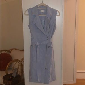 Light blue sleeveless dress